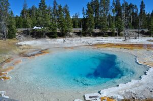 Yellowstone geyeser